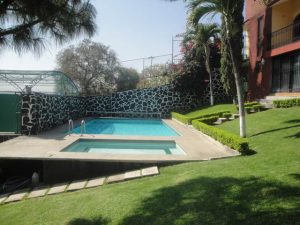 renta casa con alberca